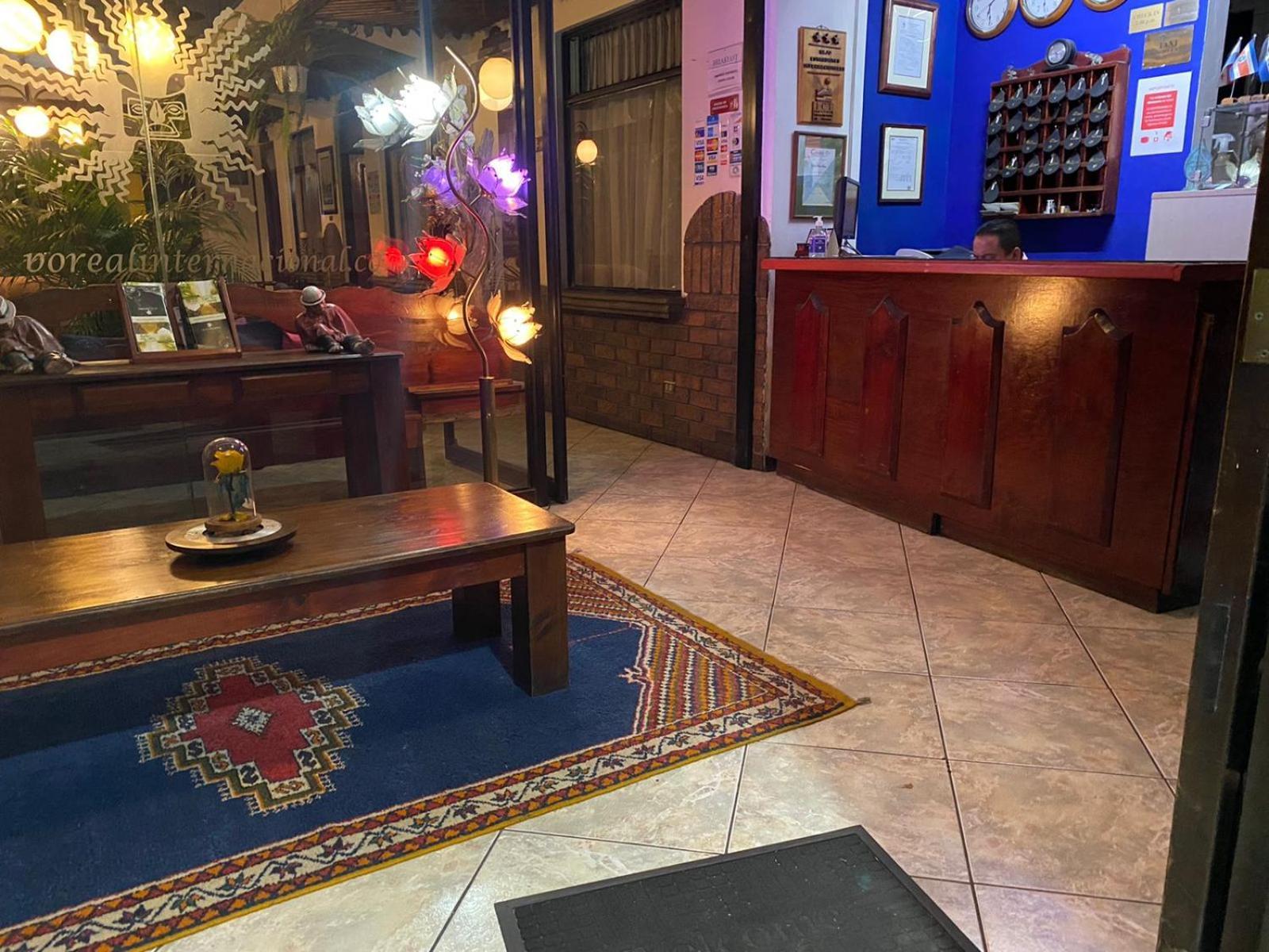 Hotel Amon Real Costa Rica サンホセ エクステリア 写真